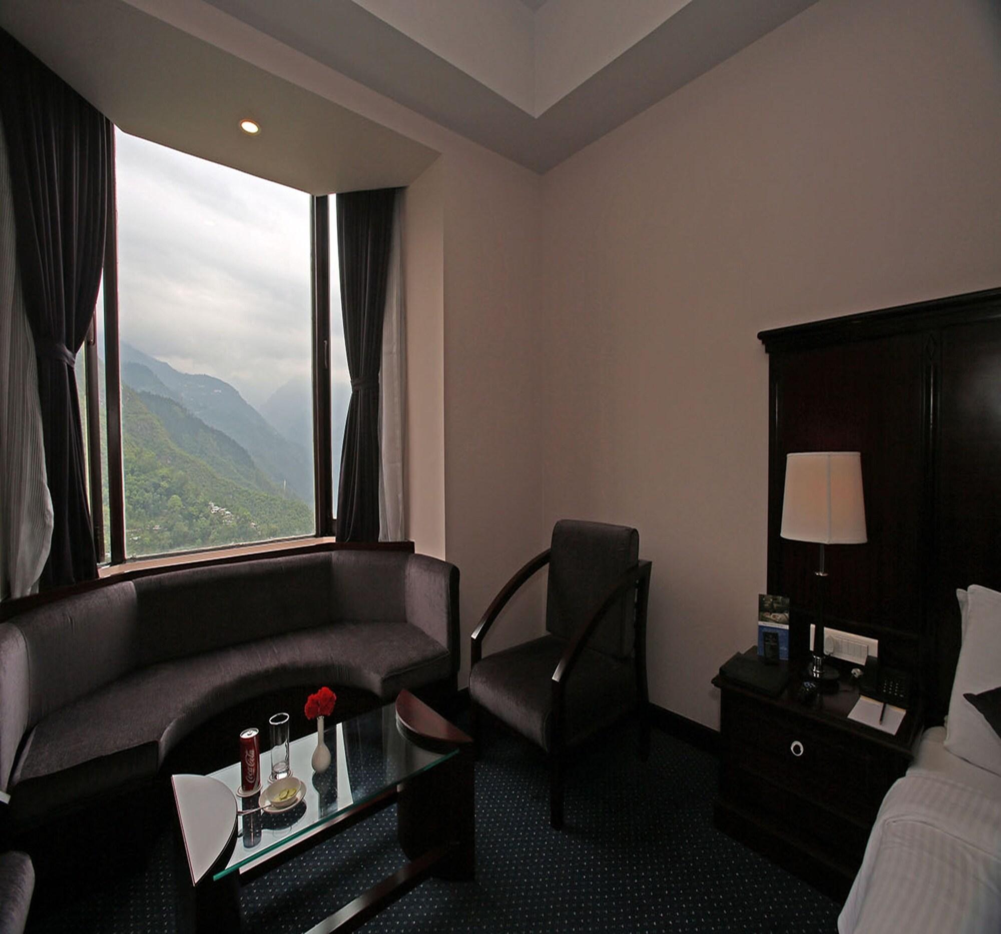 The Royal Plaza Gangtok Hotel Exterior photo